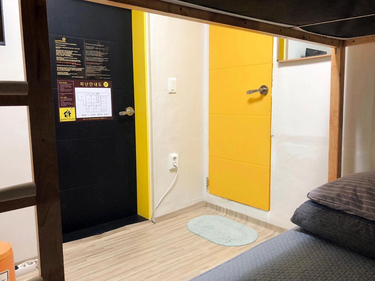 24 Guesthouse Jongno Tower Seoul Exterior foto